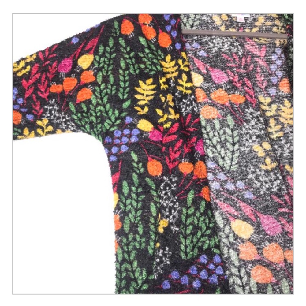 Small Lularoe Lindsay NWT